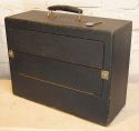 Braun BSK328D, suletud kohver